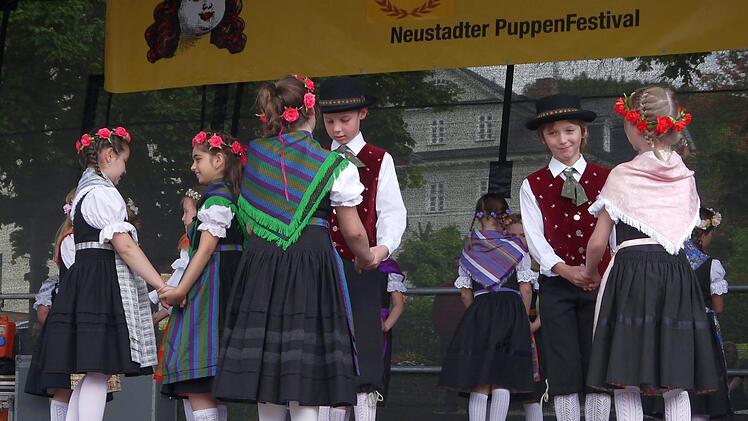 Impressoionen vom Auftakt des 26. internationalen Puppenfestivals in Neustadt. Foto: Berthold Köhler