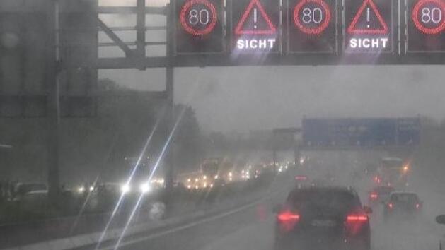 A9 bei Gefrees: Starkregen f&uuml;hrt zu zwei Unf&auml;llen in Oberfranken