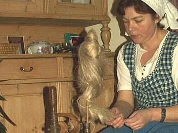 Stricken und spinnen gehörte zum Spilkabend dazu.  Foto: Straub