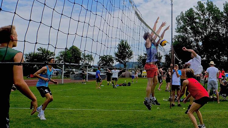 Das Volleyballturnier des TV/DJK Hammelburg. Foto: Gerd Schaar