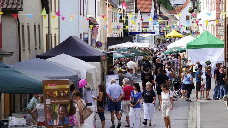 Viele Besucher,, wie zu den Marktfesttagen, werden bei der 1200-Jahr-Feier erwartet.  Foto: Winfried Ehling