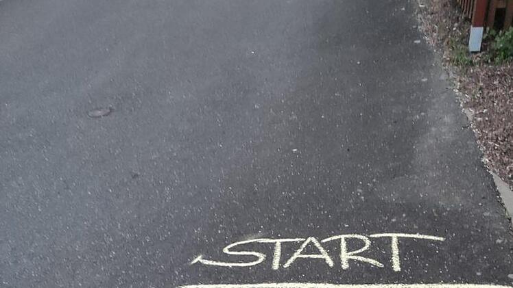 Jeder Lauf hat eine Startlinie verdient - gern auch eine selbst aufgemalte.