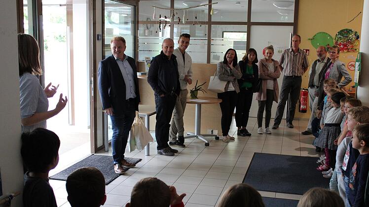 Die Mitarbeiter der Verwaltungsgemeinschaft Maßbach waren zum "warmen Mittagessen" in die Kita Poppenlauer eingeladen. Foto: Romana Müller