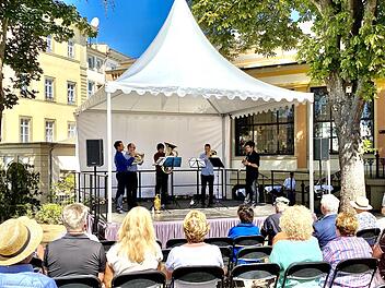 Open-Air-Konzert im Hotelgarten des Kaiserhofs Victoria im Rahmen des Kissinger Sommers.