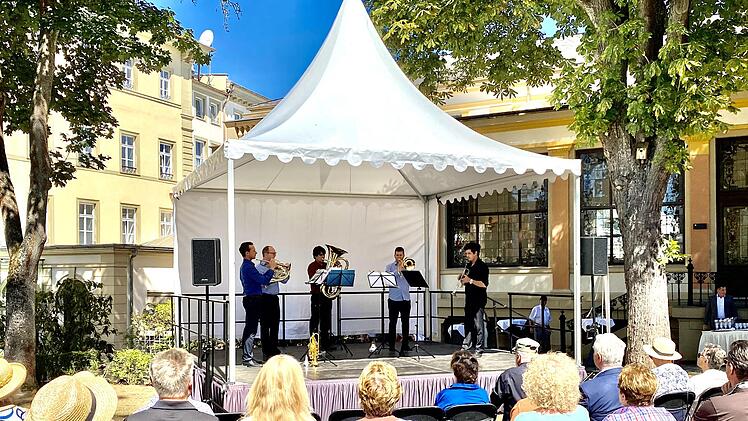 Open-Air-Konzert im Hotelgarten des Kaiserhofs Victoria im Rahmen des Kissinger Sommers.