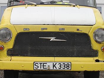 Dieser Opel Blitz der Staffelsteiner Firma Gerstner ist noch mit dem alten STE-Kennzeichen unterwegs. Es ist wahrscheinlich, dass bald wieder mehr dieser Kfz-Kennzeichen auf den Straßen zu sehen sind. Foto: Matthias Einwag