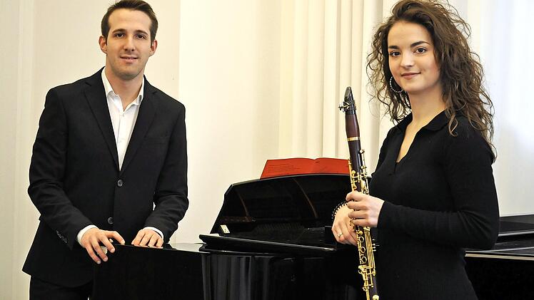 Magdalena Lipska (Klarinette) und Enrico Rizzi (Klavier) spielen beim Hochschulpodium in Bad Brückenau.