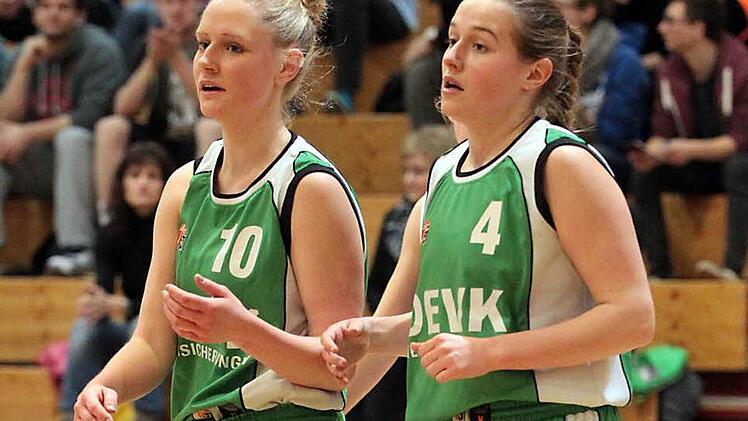 Zwei feste Größen im Regionalligateam des SC Kemmern: Antonia Gut (l.) und Sandra Schrüfer Fotos: sportpress