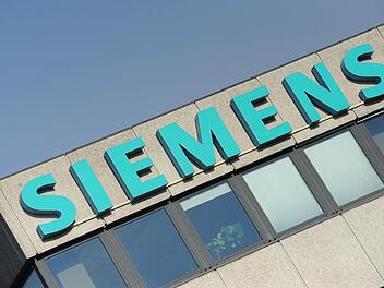 Der Stellenabbau bei Siemens fällt weniger drastisch aFoto: Andreas Gebert/dpa