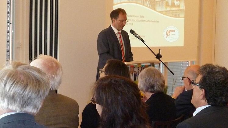 Der geschäftsführende Vorstand der AWO Werner Dippold bei seiner Begrüßungsrede.  Fotos: Mirjam Helmert