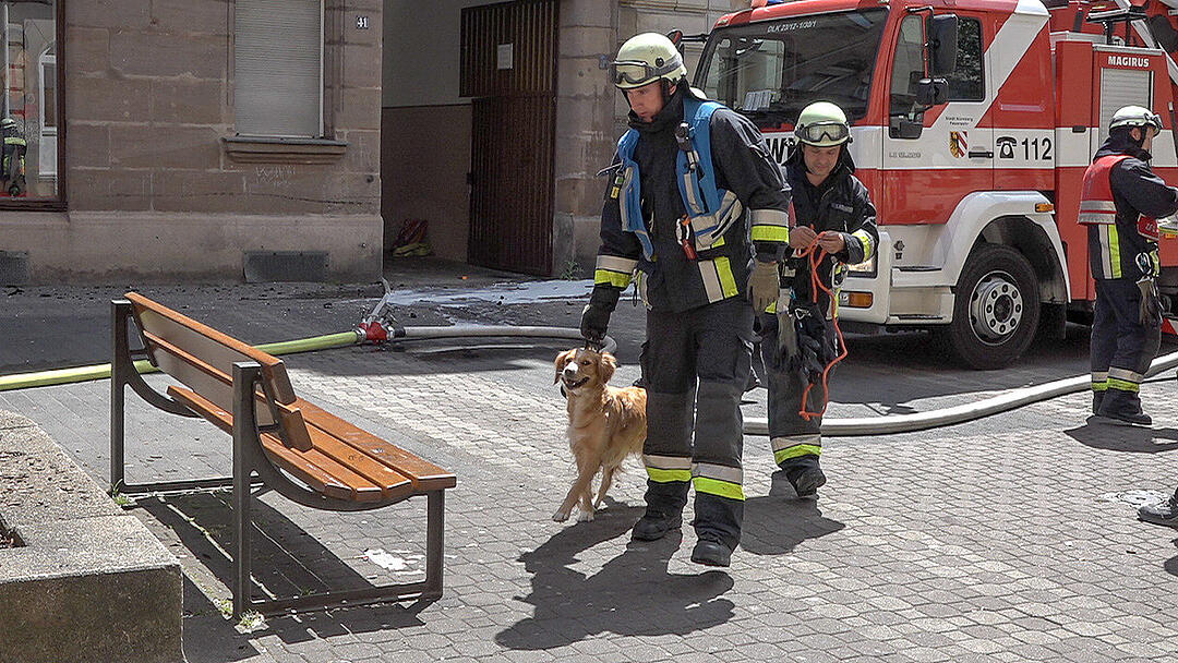 Wohnung geht in Flammen auf
