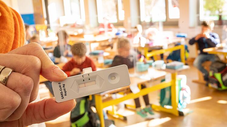 Corona-Tests in Altdorf mit falschen Ergebnissen