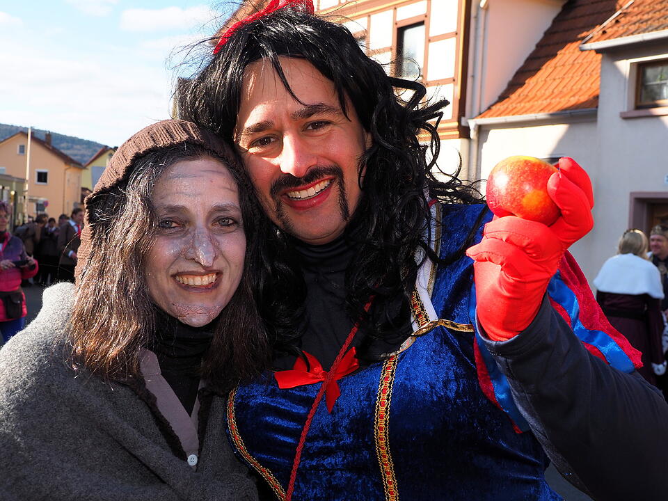 Wildes Faschingstreiben in Steinach an der Saale.