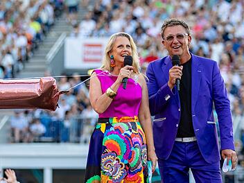 Barbara Schöneberger und Hans Sigl präsentieren abermals die "Starnacht am Wörthersee"