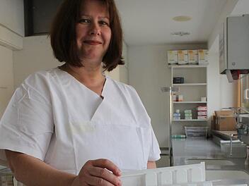 Irene Schölzky übernimmt als Krankenschwester am liebsten die Nachtschichten.   Foto: Vanessa Schneider