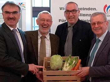 Die B&uuml;rgermeister der Allianz unterst&uuml;tzen das Projekt (von links) Harald Hofmann (CSU, N&uuml;dlingen), Waldemar Bug (&ouml;dp, Burkardroth), Andreas Sandwall (CSU, Bad Bocklet) und Gotthard Schlereth (CSU/FW, Oberthulba). Foto: Stephanie Kunder
