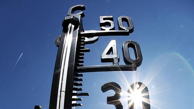 Der Sommer ist im Anmarsch, die Temperaturen steigen. Zum Schutz vor Sonnenstrahlen gibt es verschiedene M&ouml;glichkeiten. Foto: Harald Tittel/dpa