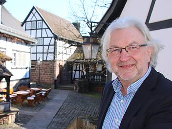 Rustikales Flair draußen, modernste Ausstattung drinnen: Peter Droessel ist neuer Spa-Direktor im "Neumühle Resort & Spa".