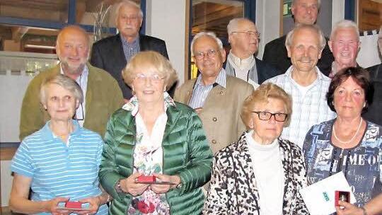 Die Sektion Coburg des Alpenvereins ehrte zahlreiche Mitglieder für 40, 50 und 60 Jahre Treue.  Foto: M. Koch