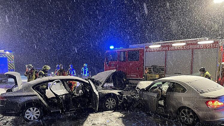 Schneeunfall auf der B2