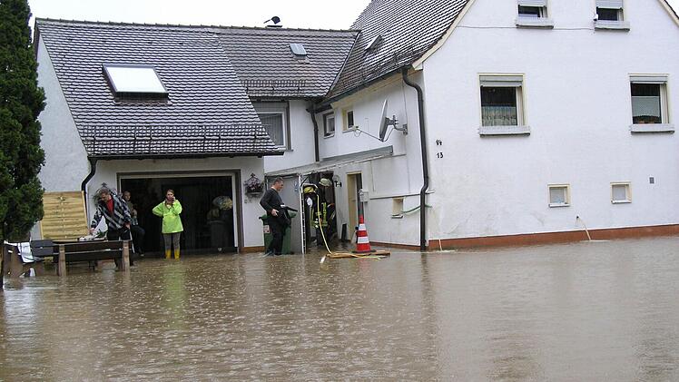 Hochwasser-Opfer in der Badgasse. Foto: Andreas Dorsch