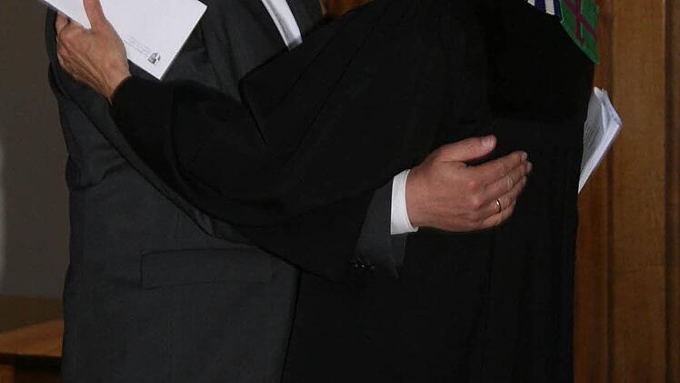 Oberbürgermeister Henry Schramm und Pfarrerin Bettina Weber.