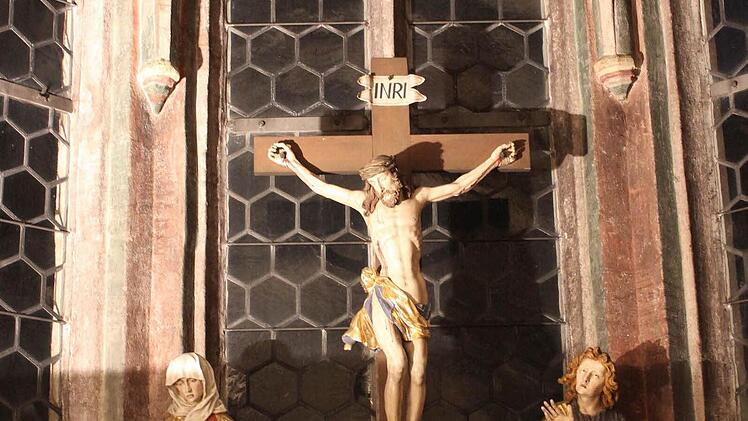 Die Kreuzigungsgruppe von 1628 in der Augustinerkapelle.