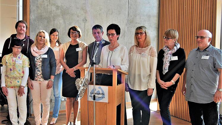 Der neue Aufsichtsrat unter Vorsitz von Monika Fella (Mitte)  Foto: Sigismund von Dobschütz