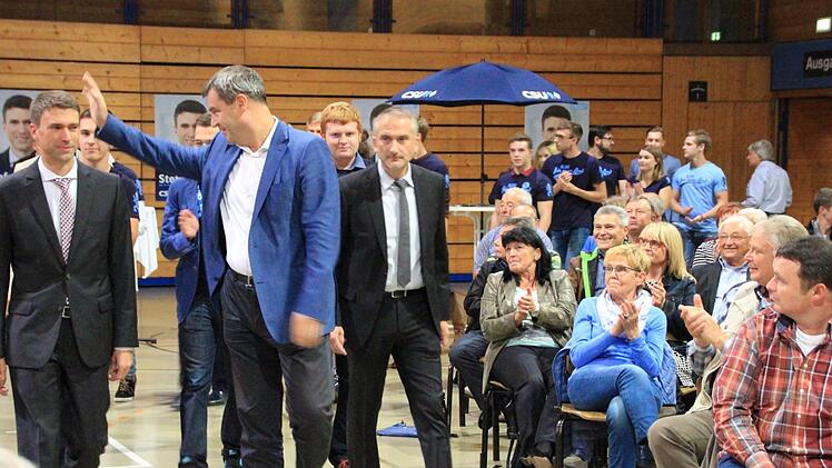 Wahlkampf-Endspurt 2017  in der  Höchstadter  Aischtalhalle.  Foto: Andreas Dorsch