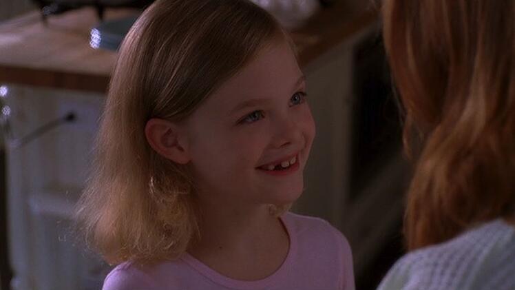 In "The Nines - Das Leben ist nur ein Spiel" (2007) spielte Fanning die Tochter von Melissa McCarthy und Ryan Reynolds.