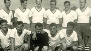 Beim SV Friesen war Franz Geiger (stehend, 2. von rechts) in den 50-er und 60-er Jahren Garant für zahlreiche Tore. Foto: privat