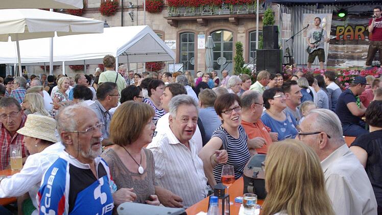 In gemütlicher Atmosphäre können verschiedene Weine probiert werden.  Foto: Winfried Ehling