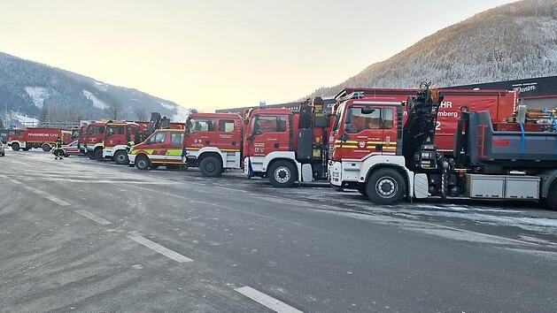 22 Fahrzeuge umfasste der bayerische Transportkonvoi ins kroatische Erdbebengebiet.
