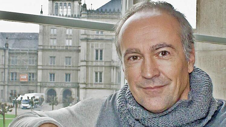 Regisseur Holger Hauer gastiert erstmals in Coburg. Er inszeniert Noel Gays Musical "Me and My Girl", mit dem das Landestheater vor 20 Jahren einen riesigen Erfolg landete. Der Premierenvorhang für die Neuproduktion hebt sich am Samstag. Foto: Jochen Berger