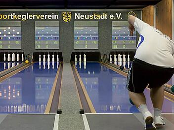 Gut möglich, dass auch in der neuen Kegel-Saison auf der schmucken Anlage in der Bayerischen Puppenstadt die besten Kegler Deutschlands spielen. Dann nämlich, wenn der PSV Franken Neustadt am Samstag die Relegationsrunde um den Klassenerhalt in der 1. Liga gewinnt. Foto: Archiv