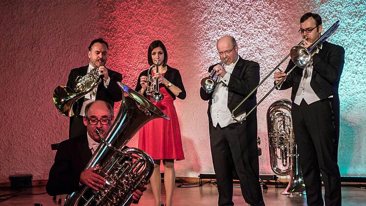 Neujahrskonzert: Das Blechbläserquintett Harmonic gastierte im Rathaussaal Rödental. Foto: Jochen Berger