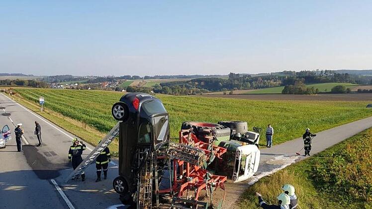 In Schwarzenau (Österreich) ist es am Mittwoch (10. Oktober 2018) zu einem Unfall gekommen. Foto: Freiwillige Feuerwehr Schwarzenau
