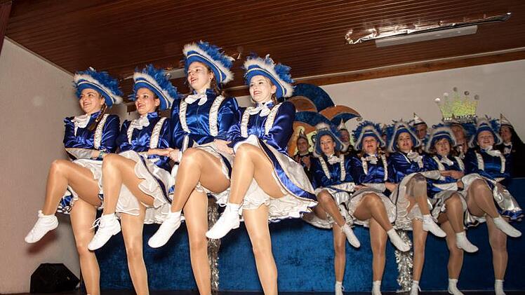 Ein Hingucker war die Prinzengarde des Gesangvereins "Concordia" Maroldsweisach.Helmut Will und Sabine Jung