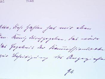 Ein handgeschriebener Eintrag, der unter die Haut geht: "Otto, diese Zahlen hat mir eben der Genosse König durchgegeben, das wäre das Ergebnis der Kommissionsarbeit zur Beseitigung des Ungeziefers". Fotos: Simon Albrecht