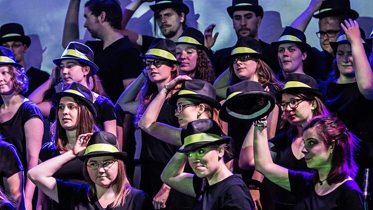 Die Konzerte von Hochschulchor und Hochschul-Bigband zum "Campus.Open Design" finden in diesem Jahr erstmals in der Aula statt und bieten ein vielfältiges Programm zum Thema "Elemente".Foto: Jochen Berger