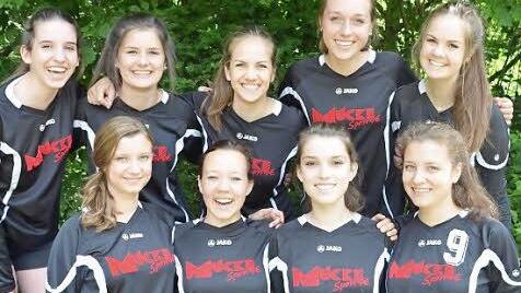 Die neuformierte ATS-Damenmannschaft stieg im Frühjahr von der Bezirksliga in die Landesliga auf. Hinten, von links: Sandra Strozniak, Tessa Streng, Julia Krätzschmar, Carolin Hannß, Luisa Krätzschmar. Vorne, von links: Julia Titus, Magdalena Süss, Lule Latifi und Laura Fischer.  Foto: privat