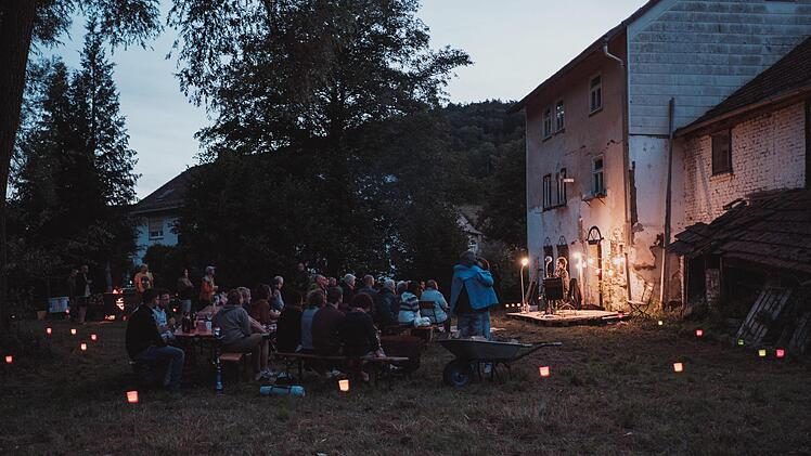 Sängerin und Musikerin Johanna Hirschler begeisterte am Samstagabend. Foto: Yukio Tee