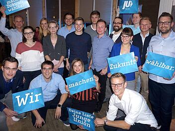 Die jungen Leute wollen sich um Themen wie bezahlbaren Wohnraum und Digitalisierung der Verwaltung kümmern.    Foto: Richard Sänger