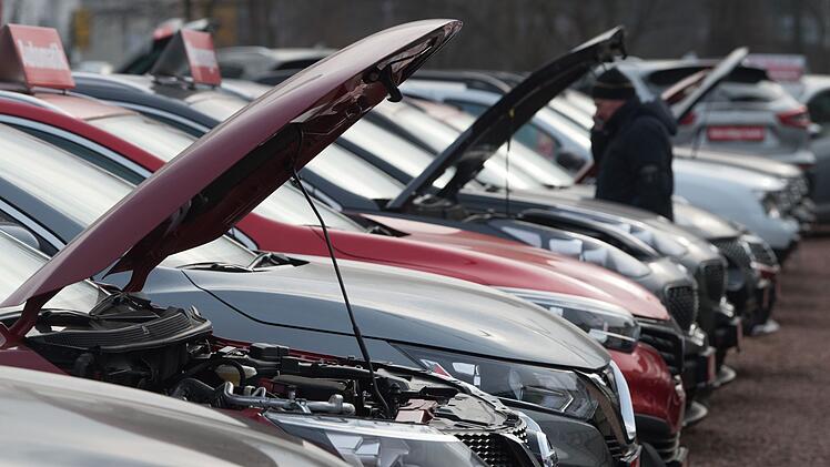 Kfz-Gewerbe ausgeraubt in Stockstadt am Main: Mehrere teure Autos gestohlen