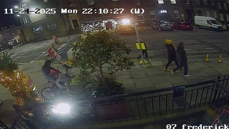 Gestohlene Nussknacker-Figur in Edinburgh