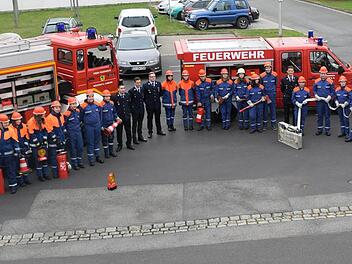 Prüfung bestanden: 29 Jugendliche aus dem Neustadter Raum haben sich am Samstag beim Wissentest den Fragen zum Thema "Brennen und Löschen" gestellt.  Fotos: Daniela Pondelicek