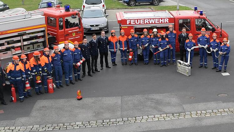 Prüfung bestanden: 29 Jugendliche aus dem Neustadter Raum haben sich am Samstag beim Wissentest den Fragen zum Thema "Brennen und Löschen" gestellt.  Fotos: Daniela Pondelicek
