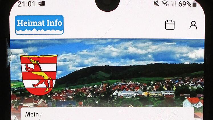 Mit der Gemeinde-App "Heimat-Info", die bereits online geschaltet ist, informiert Fuchsstadt über Termine, Aktionen und Veranstaltungen.