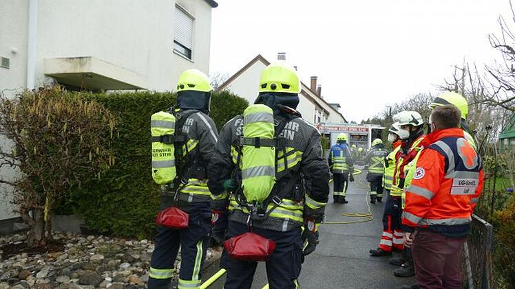Anwohner erleidet Rauchvergiftung