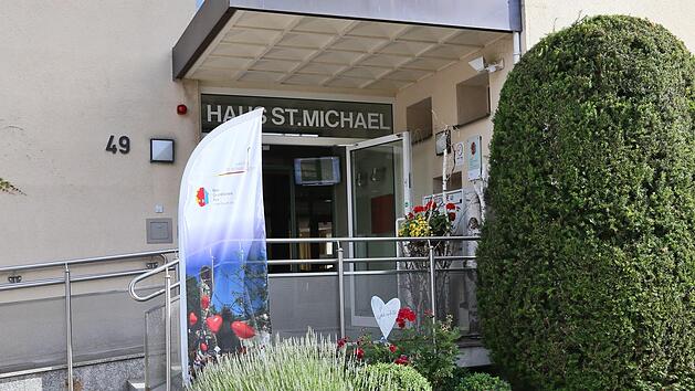 Auch wenn die Tage des Haus St. Michael in Bad Königshofen gezählt sind, gibt es bis zum Jahresende noch interessante Veranstaltungen. Foto: Hanns Friedrich